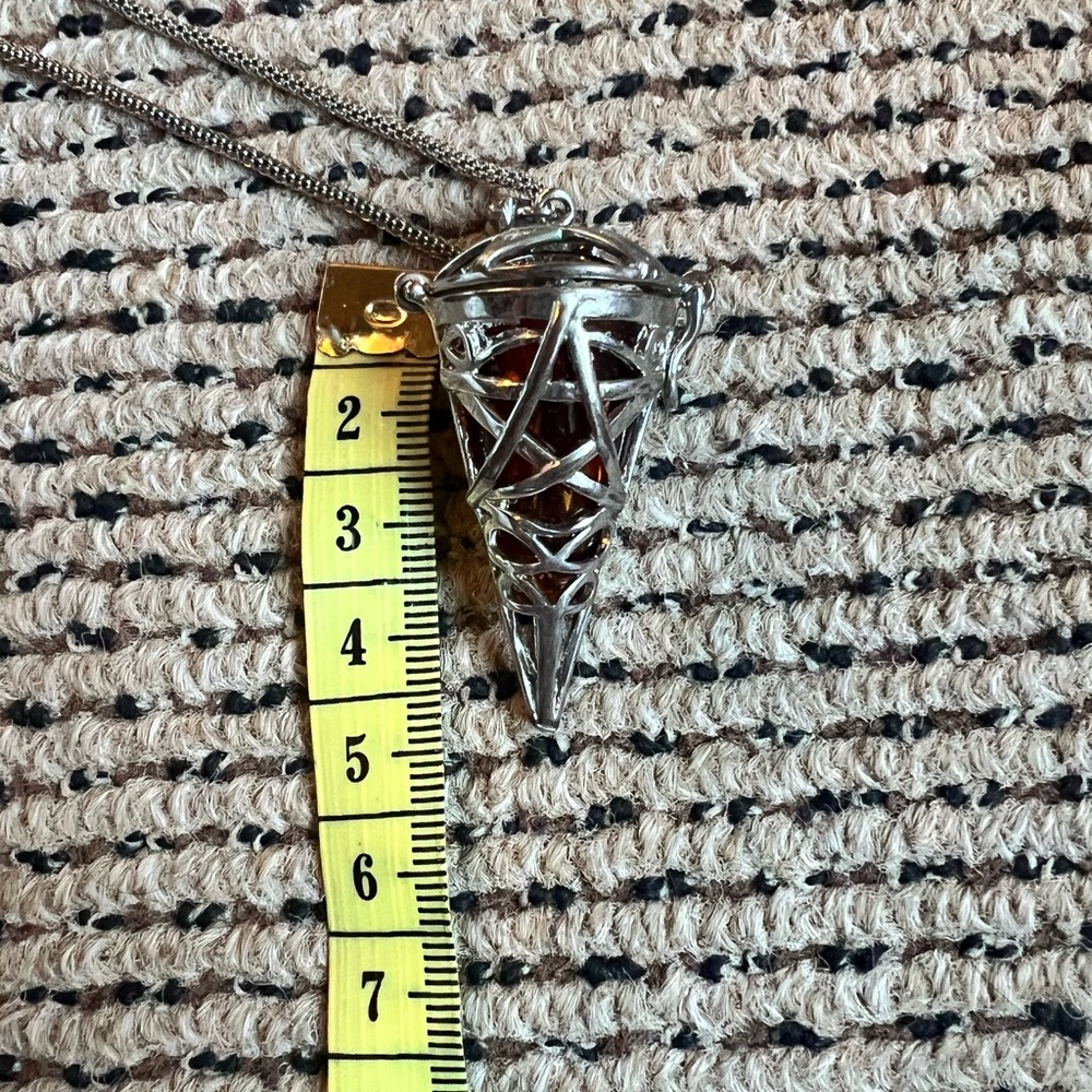 Assorted Necklaces & Chokers - Picture 2 of 10